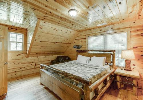 Amazing 4 Bed Family Cabin w Game Room