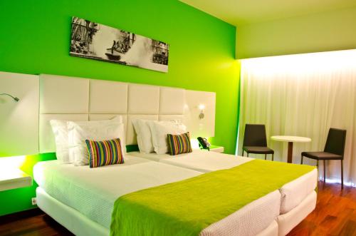 Aquashow Park Hotel - image 12