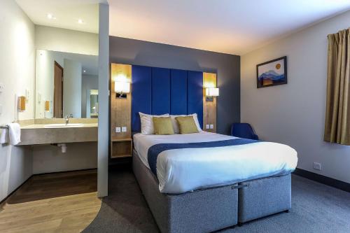 Days Inn Peterborough - image 11