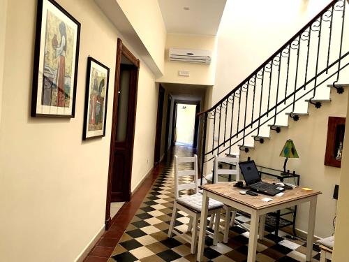 Domo Achenza Guesthouse - 로비