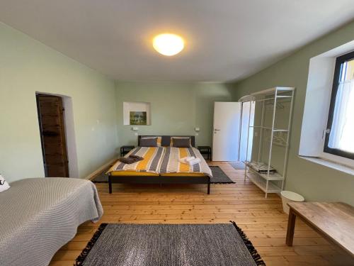 Osteria Centrale - B&B in Cugnasco, Schweiz
