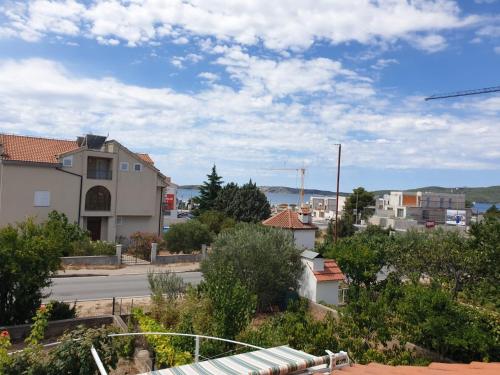 Slamo Apartments - image 6
