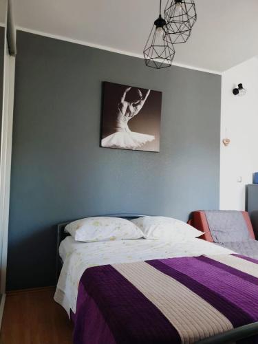 Slamo Apartments - image 9