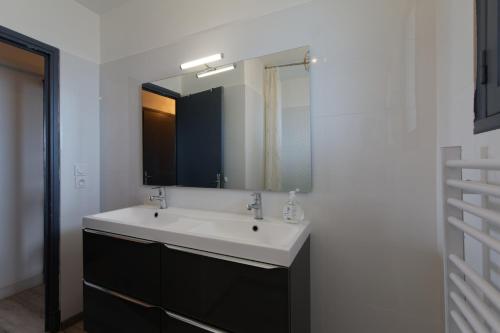 LE BEAULIEU * Appartement 4 chambres * 8pers * Clim * Parking * Balcon near Square Boulevard Paul Valéry