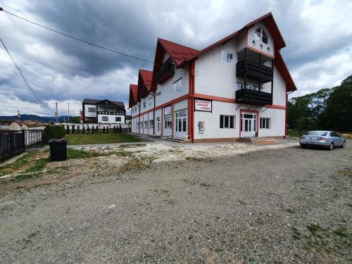 Pensiune Restaurant Cosna in Coșna