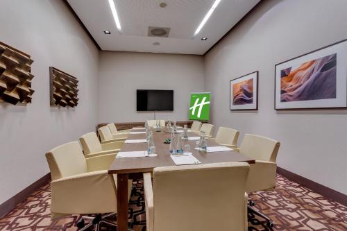 375325083 Holiday Inn Resort Warsaw Józefów by IHG