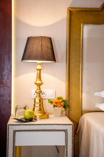 Imperial Palace Hotel - image 13