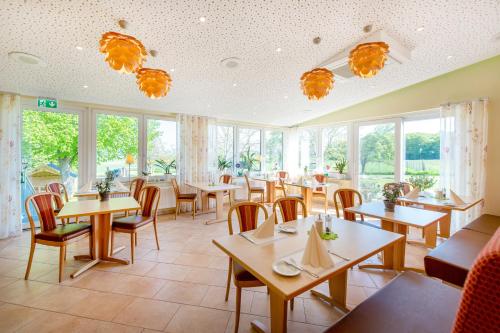 Restorāns, Waldesblick, Hotel-Restaurant in Lahr (Rhineland-Palatinate)