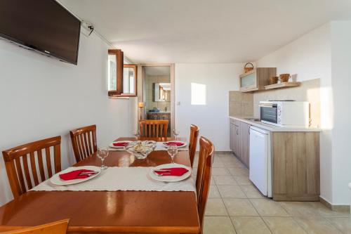 Mani Summer Escape - Spacious Home, Fully equipped