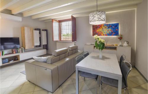  Nice Apartment In Pozzolengo With Wifi in Pozzolengo