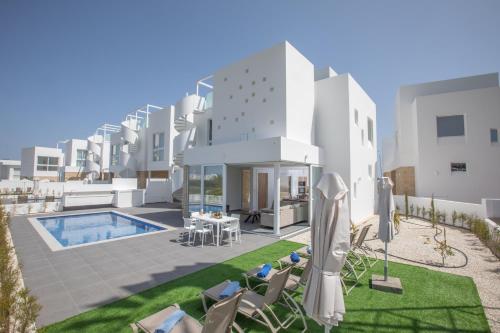 Vie Bleu 3 Bedroom Villas 2