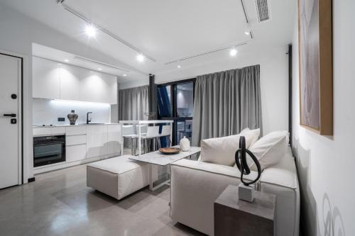  Tree Luxury Suites in Iraklio