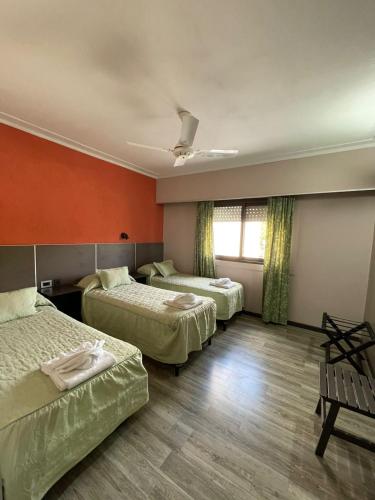 Hotel Algarrobo – Merlo, ND