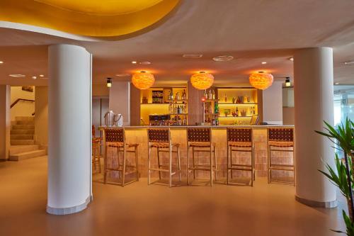 卡布布兰科环球酒店 - 仅限成人