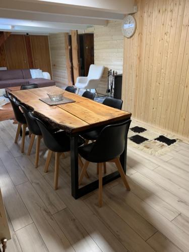 Lucomi Chalet - For groups - 5 bedrooms in Poiana Tapului