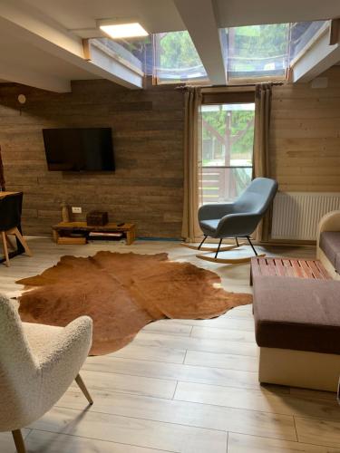 Lucomi Chalet - For groups - 5 bedrooms in Poiana Tapului