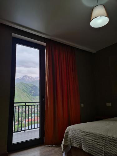 Kazbegi 4U