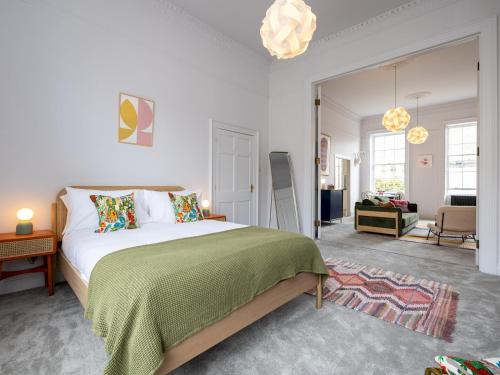 Stunning one bed apartment in central location - Pass the Keys, Бат (фото 7)