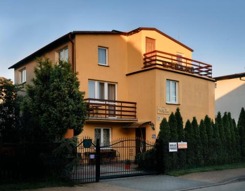 Willa Tina, Karwia