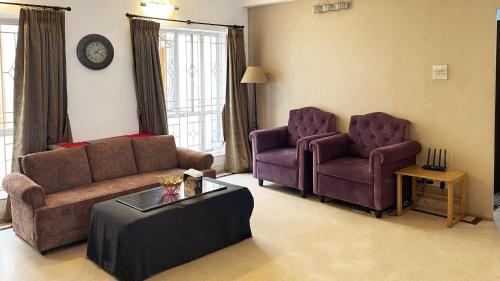 3 bedrooms, 6 beds
