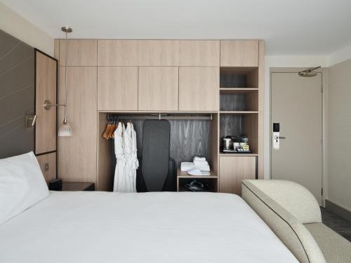 Hyatt Place London Heathrow Airport - image 2