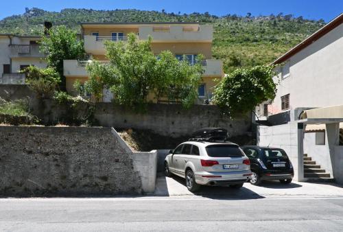 Relax apartment Split area with jacuzzi and mountain view