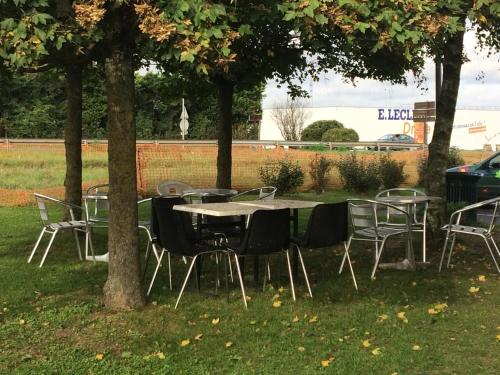 Kert, Fasthotel Montereau - Esmans in Esmans