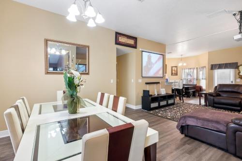 Florida Getaway: 4/3hm •15ft SwimSpa•Near Beaches in Lighthouse Point, USA