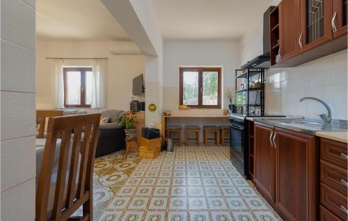 Lovely Home In Muskovci With Kitchen