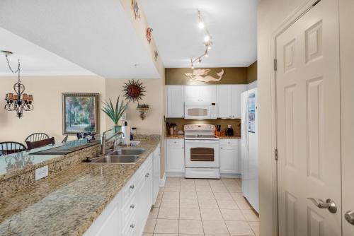Emerald Beach 1627 by RealJoy Vacations - image 14