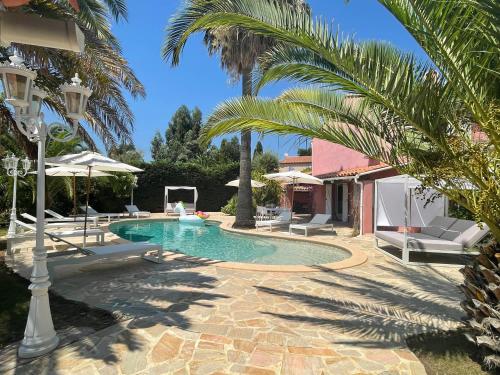 Fantastic pool villa 900m to the beach; with extravagant big garden