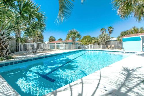 Blue Laguna by RealJoy Vacations - image 14