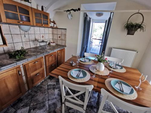 Charming village house with patio and garden in Словенське Коньїце