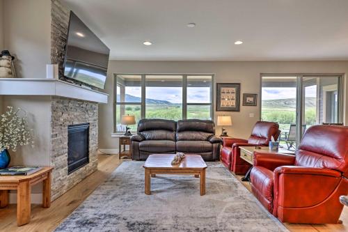 Relaxing Granby Home with Deck and Mountain Views!