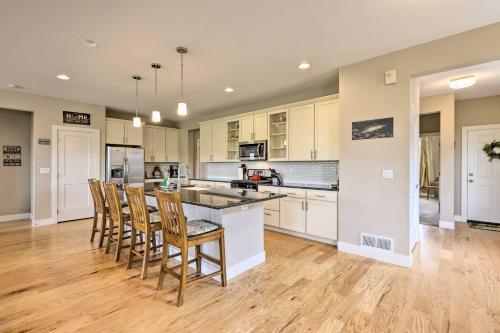 Relaxing Granby Home with Deck and Mountain Views!