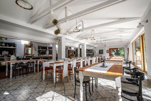 Restaurant, Nomad Hotel & Glamping in Noszvaj