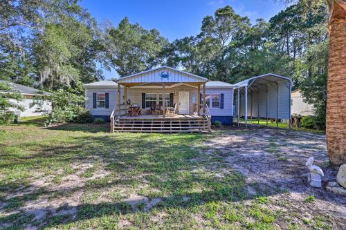 B&B Steinhatchee - Cozy Steinhatchee House with Fire Pit and Grill! - Bed and Breakfast Steinhatchee