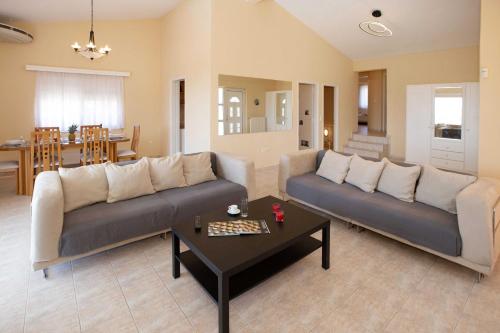 Villa with Private S Pool-Theologos by GHH, Theológos (fotografie 6)