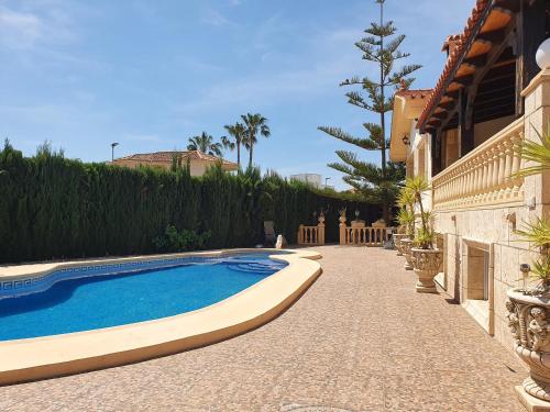 Villa Alfaz gîte à louer Foyes Blanques