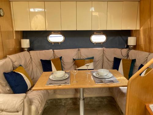 Entire Boat at St Katherine Docks 2 Available select using room options 3