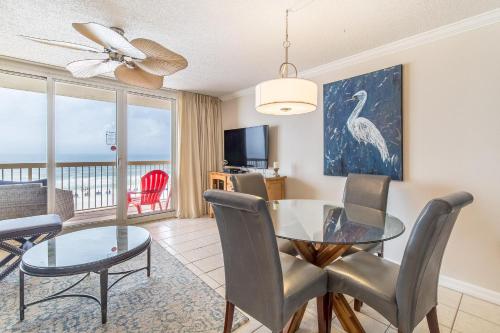 Pelican Beach Resort 410 by RealJoy - image 10