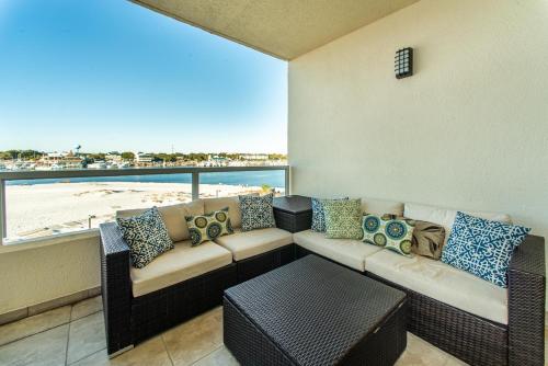 East Pass 407 near Destin Harbor Boardwalk