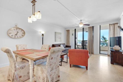 East Pass 207 near Destin Harbor Boardwalk