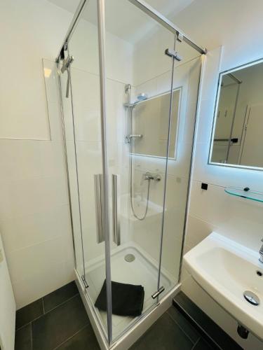 ห้องน้ำ, Apartment Mövenkoje für 1-2 Personen mit Pool (Apartment Movenkoje fur 1-2 Personen mit Pool) in ดาห์เม