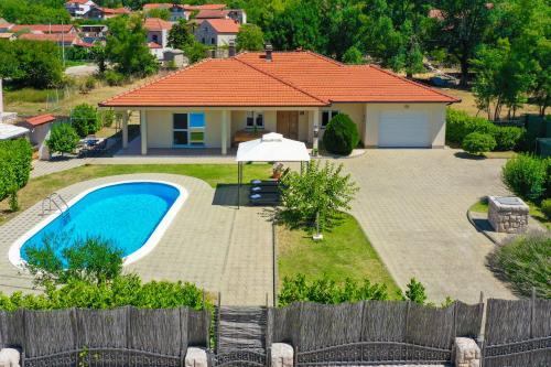 Фасада на хотела, Villa Kata in Donji Vinjani