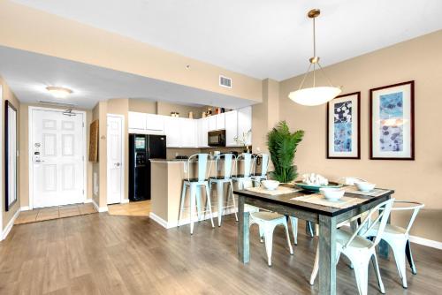 Palms Resort #1812 by RealJoy Vacations - image 10