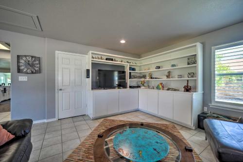 Waterfront Kingsland Home with Fire Pit and Lake Access - image 3