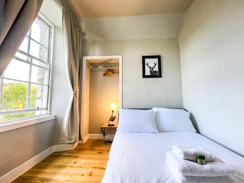Charming 3 Bed Apartment in Old Town, Edynburg (zdjęcie 9)