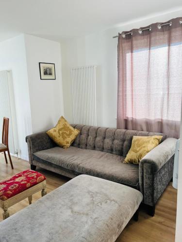 FABULOUS 2BED 2BATH Ground Floor SERVICED ACCOMMODATION Near CITY