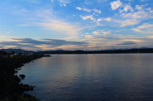 Ramada by Wyndham Campbell River in Campbell River, Canada